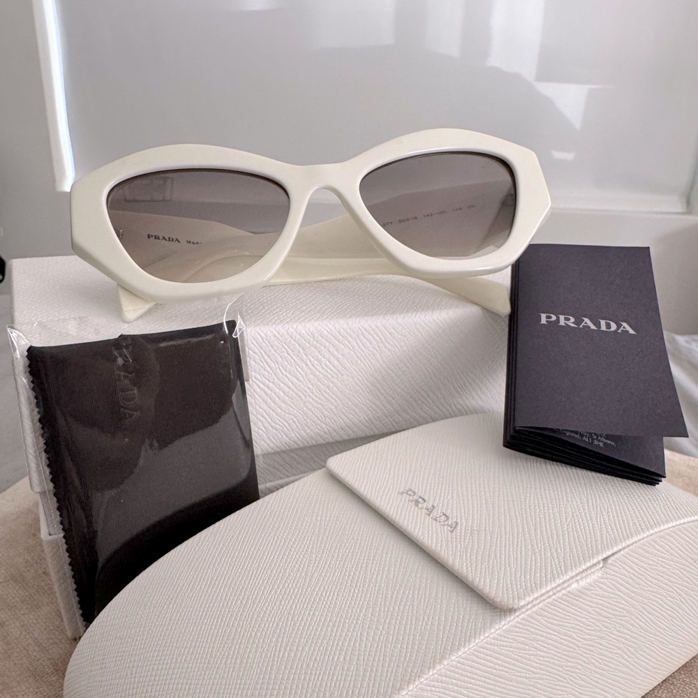 White PRADA SPR07Y sunglasses 
New! Original packaging!